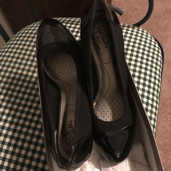 Black Wedge Shoes - Picture 5 of 5